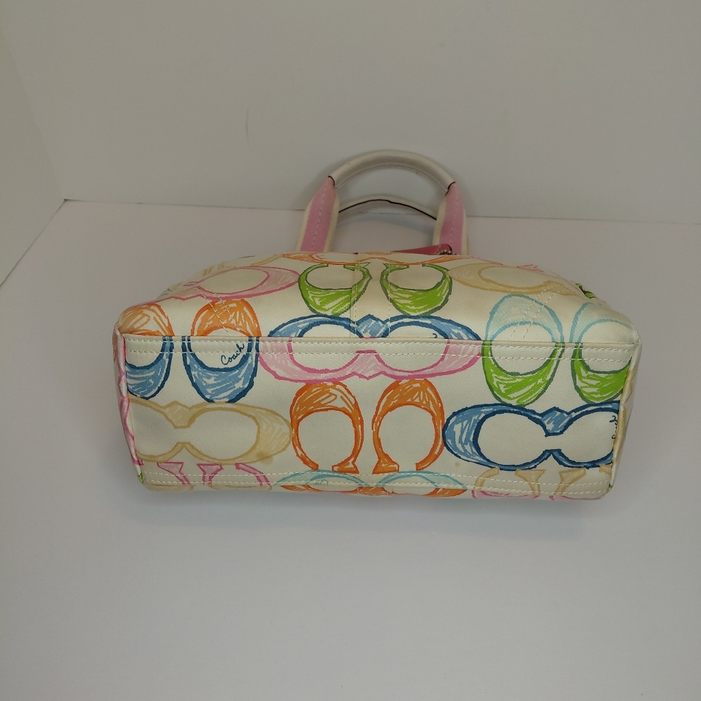 Coach Hampton Signature Scribble Tote Bag - Picture 13 of 16